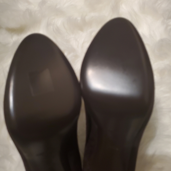 YSL Gisele Suede Platform Pump - Picture 7 of 16